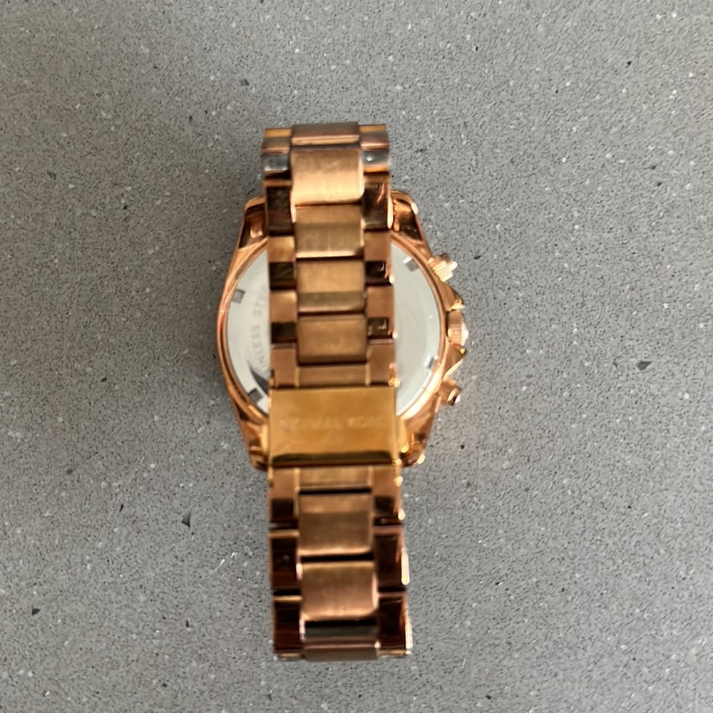 Michael Kors Bel Aire Rose Gold Tone Watch Accesory - Picture 3 of 4